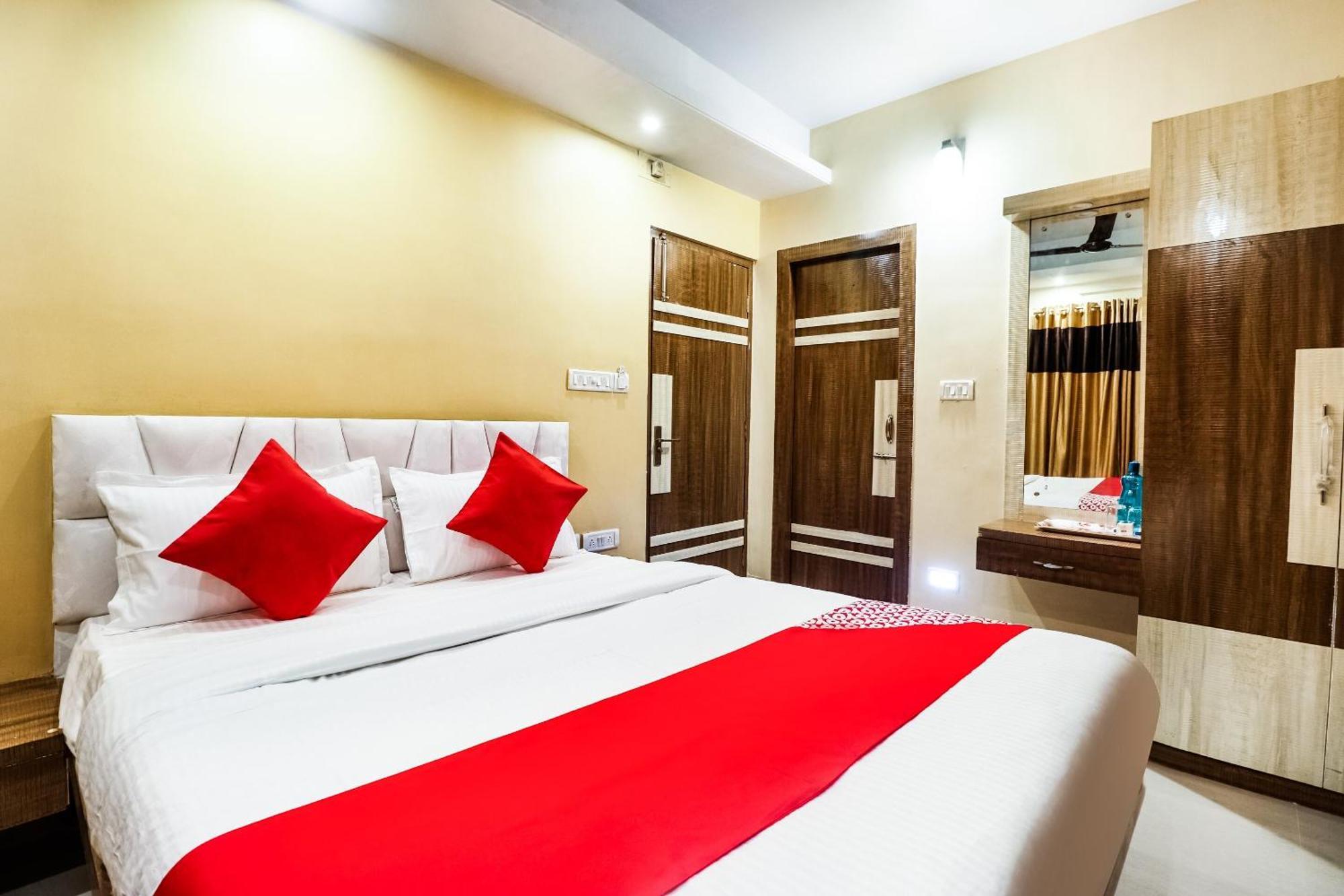 Hotel O Kuber Residency Near Birla Mandir Calcutta Exteriör bild