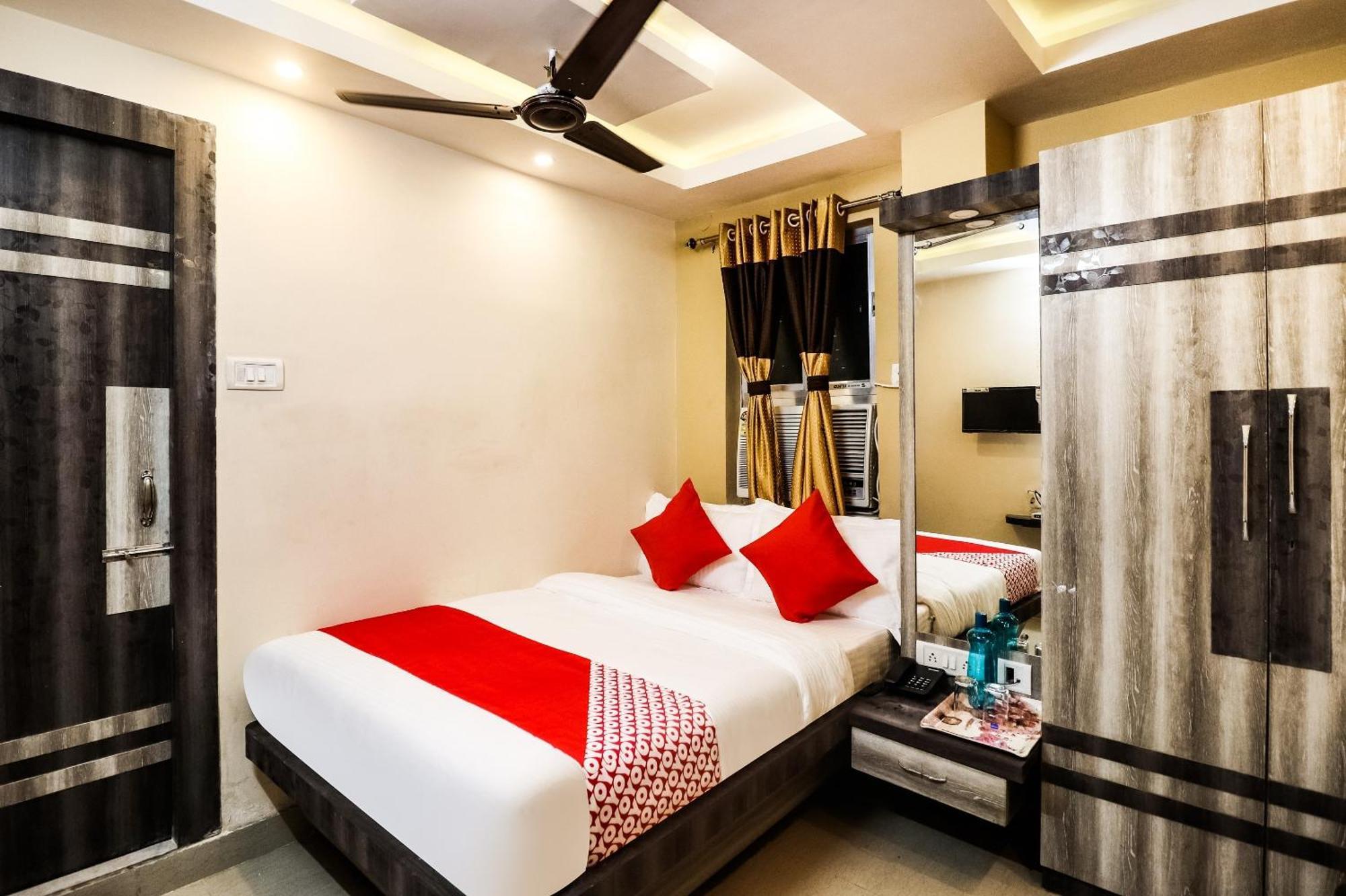 Hotel O Kuber Residency Near Birla Mandir Calcutta Exteriör bild